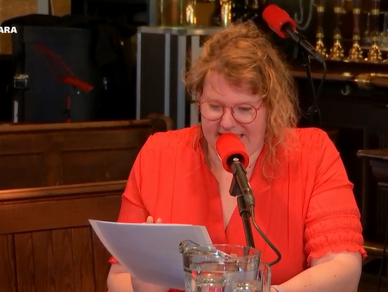 Cabaret: Lieneke ontwerpt een eigen vaccin