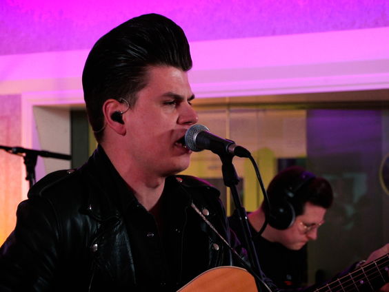 Mick Stender - Human (Rag 'n Bone Man cover) (Live @ Giel)