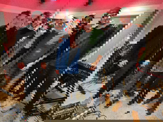 The Jordan speelt 'Best Damn Day' (live @ Blokhuis)