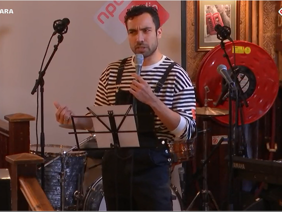 Het Spijkerlied van 17 februari met Aron Elstak