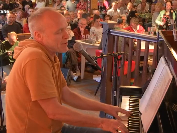 Stef Bos - Dit is wat je weten moet