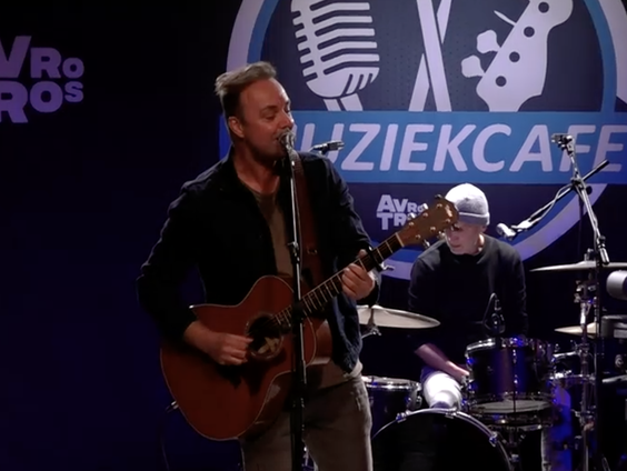 Niels Geusebroek - Take Your Time Girl | live in Muziekcafé