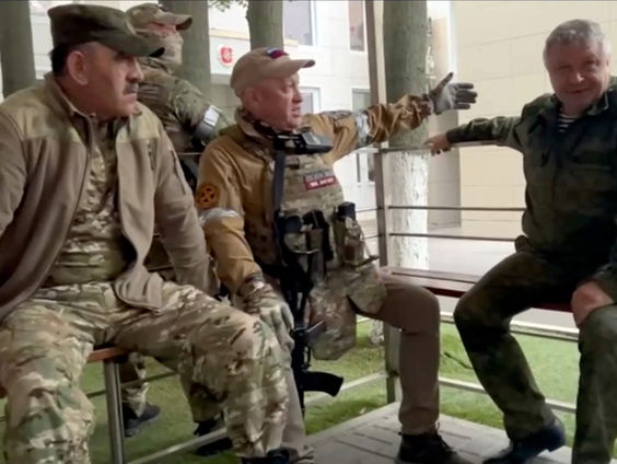 Rusland-kenner Hubert Smeets: "Vraag of Putin überhaupt wel met Prigozhin heeft gesproken"