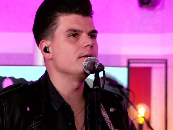 Mick Stender - Venus (Shocking Blue cover)