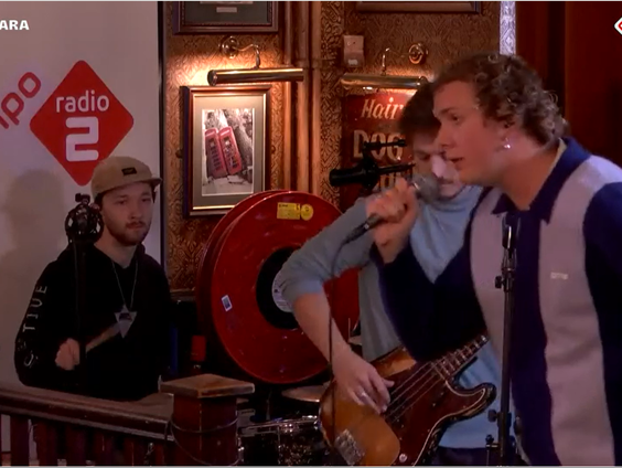 Igor – Ik Zweef Alweer