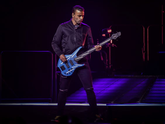 Muse-bassist Chris Wolstenholme in De Gouden Snaar