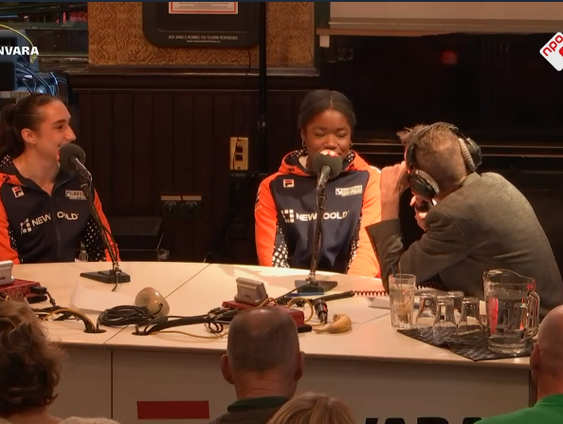 Atleten gaan de bobslee in