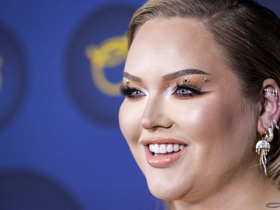 Jeroen raadt mystery guest Nikkie de Jager!