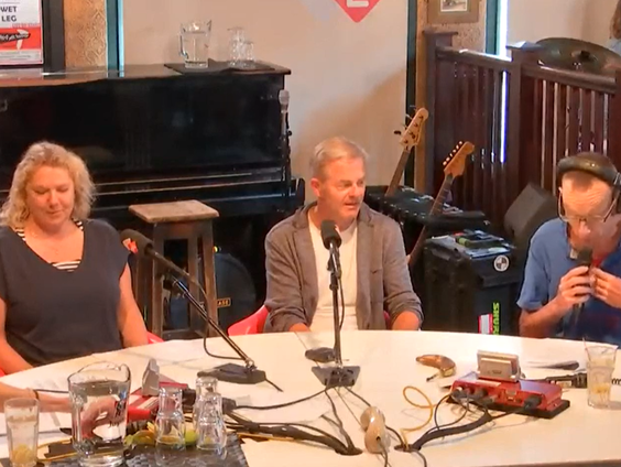 Beter een goede buur dan een verre vriend gaat in steeds minder woonwijken op. De vraag naar buurtbemiddeling neemt fors toe.