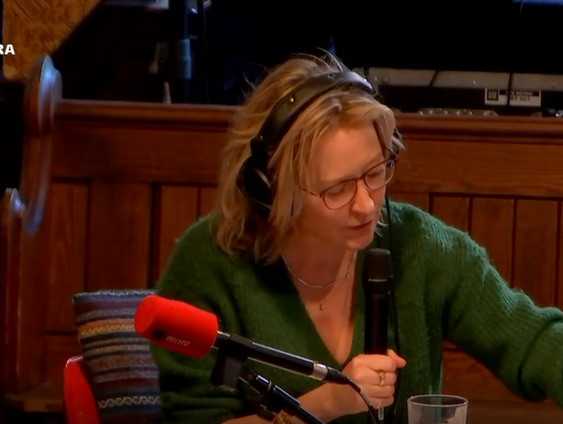 Huisartsen in de knel, Bernard Leenstra doet een boekje open