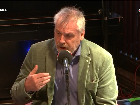 In de winter zou iedereen in Nederland binnen moeten kunnen slapen. Advocaat Peter Schouten en dominee Ma ...