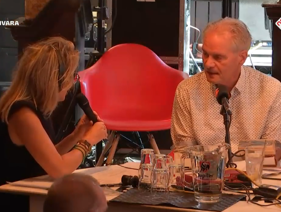 Onderzoeker Marc Argeloo jaagt in het oerwoud van Papoea op paradijsvogeljagers