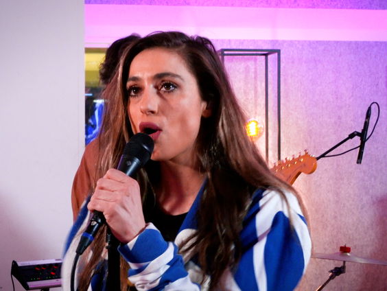 Nona - Forever Yours (Live @ Giel)