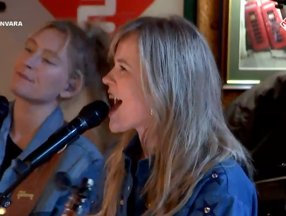 Ilse DeLange - Drown Us Out