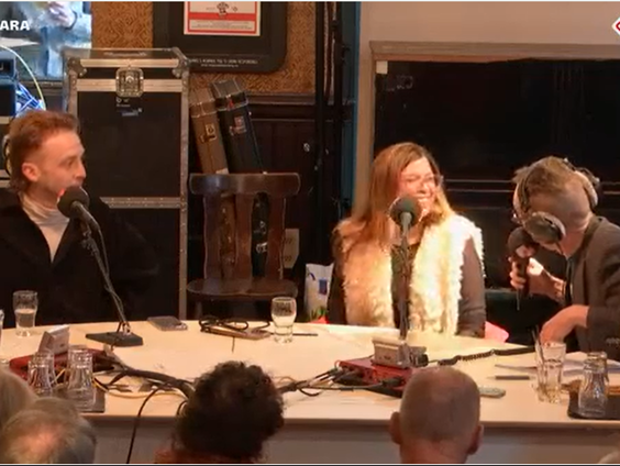 Nieuwe Nederlanders over Nederland met Derek Mitchell en Claudia Arroyo