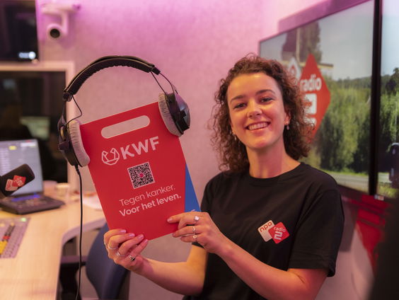 Jan brengt zijn vrouw weg die de Mount Ventoux gaat lopen voor KWF