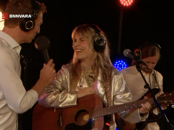 Rasoptimist Blackbird ziet het leven door haar Pink Shades: "Brengt heel veel moois"