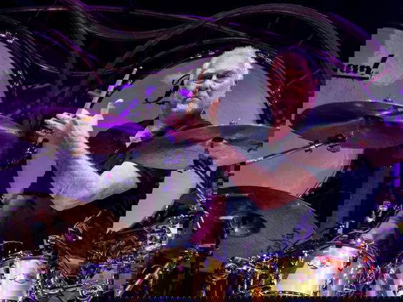 Cesar Zuiderwijk, drummer van de Golden Earring, is de mystery guest!