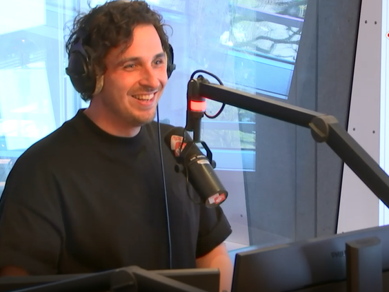 Nielson viert 10-jarig jubileum met grootse theatertour