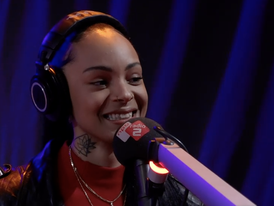 Zoë Livay deelt plannen voor 2024 en haar gedachte achter nieuwe single Iemand Anders