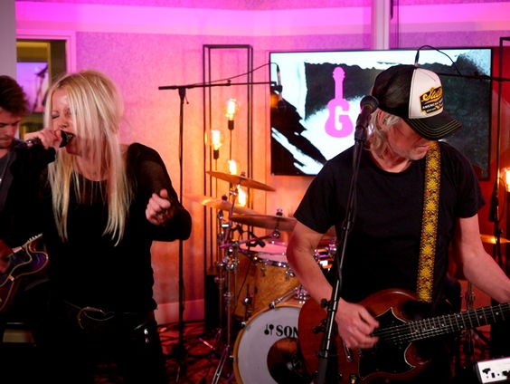 AJ Plug - Best Of You (Foo Fighters cover) (Live @ Giel)