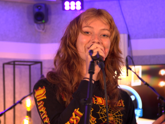 Froukje - Niets Tussen & Ik Wil Dansen live in Muziekcafé