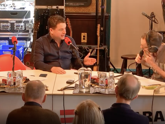 In de podcastserie 'Hitlers Geheime Tunnel' zoekt Marc Adriani een tunnel die door de Duitsers zou zijn a ...