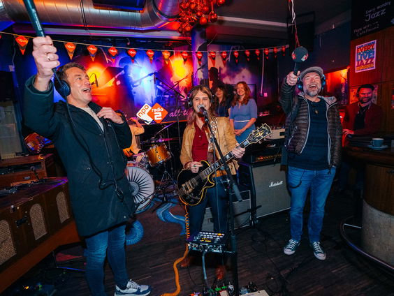 DeWolff: "Onze fanclub is een actie gestart om Rosita in de Top 2000 te krijgen"