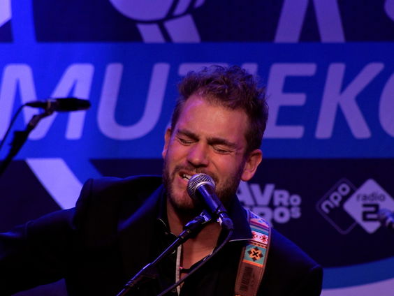 Tim Akkerman - The Road | live in Muziekcafé