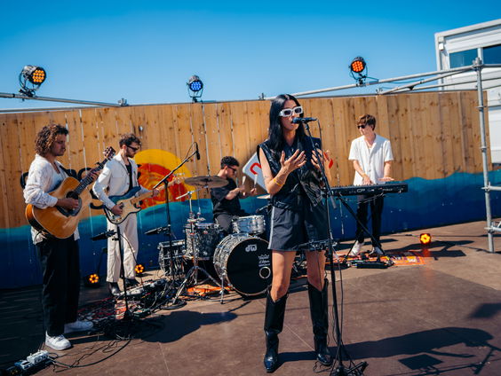 Rikki van RONDÉ: "Eigen liedjes op radio horen blijft bijzonder"