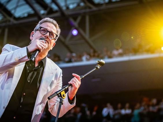 Guus Meeuwis schreef z'n nieuwe single Net Zolang voor z'n kinderen