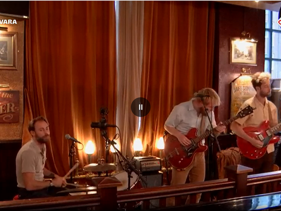 Dawn Brothers – Dancing all over the town