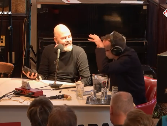 Aardwetenschapper Sam Gerrits wordt warm van de Ijslandse lavastromen