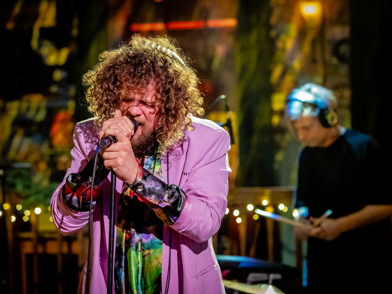 Marcel van DI-RECT blikt trots terug: "De mensen hebben ons in hun hart gesloten"