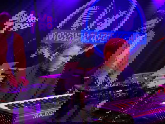 Kraak & Smaak - Ready for Ya | live in Muziekcafé