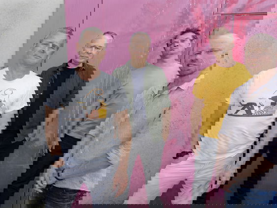 Waarom Racoon weer overstapte naar het Engels