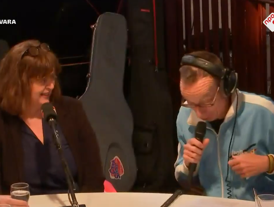 In restaurants eten en er nog voor betaald krijgen ook nog. Het lijkt dé droombaan. Maar is dat ook zo? W ...