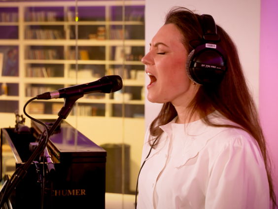 Celine Cairo - Overflow (Live @ Giel)