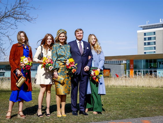 Leve de koning! Maar er is werk aan de winkel...