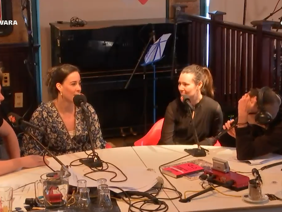 Bij de marathon van Rotterdam wordt juist de 'laatste lopert' groots onthaald.