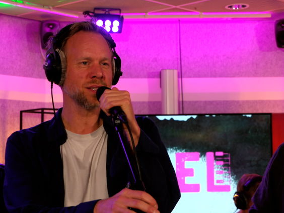 Diggy Dex - De Zon Op (Live @ Giel)