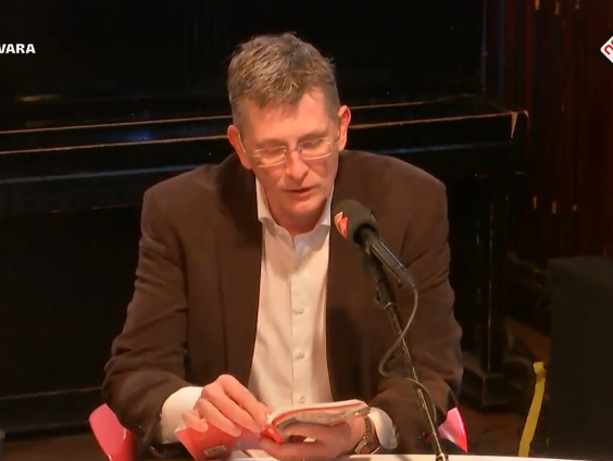 Zeg je AJAX dan zeg je godenzonen, dan zeg je de Ilias en dan zeg je poëzie