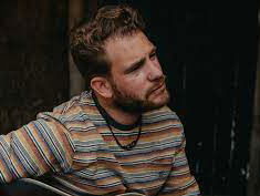 Tim Akkerman in Tekstuele Voorlichting over "Hear Me Out"