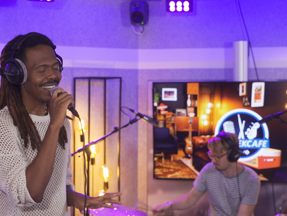 Jeangu Macrooy - Space | live in Muziekcafé