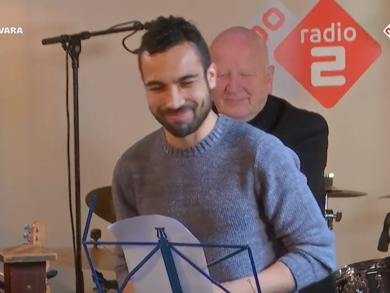 Het Spijkerlied met Aron Elstak