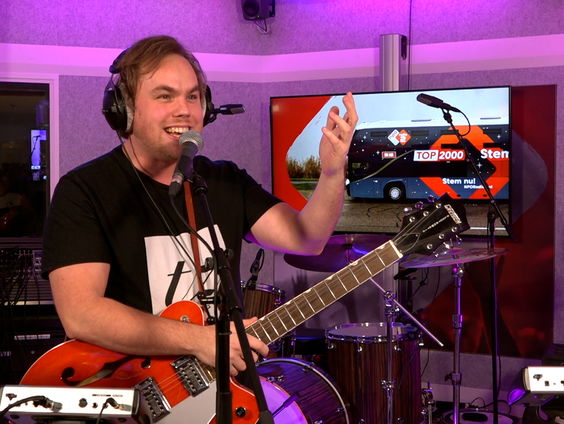 Hoe maak je een liedje als Pearl Jam? Tommy Zwartjes zoekt het uit!