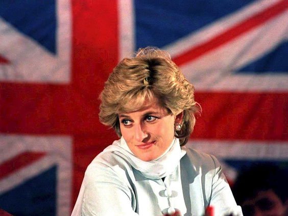 25 jaar na de sterfdag van prinses Diana: "Zij had de kracht om het koningshuis dichterbij de mensen te halen"