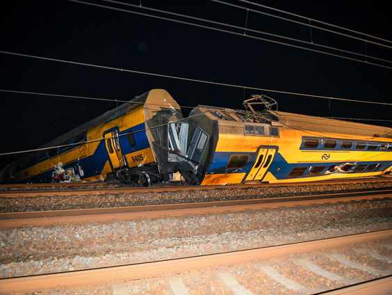 Verslaggever Hans Otte over ernstig treinongeluk bij Voorschoten: "Ziet ernaar uit dat er een dode is gevallen"