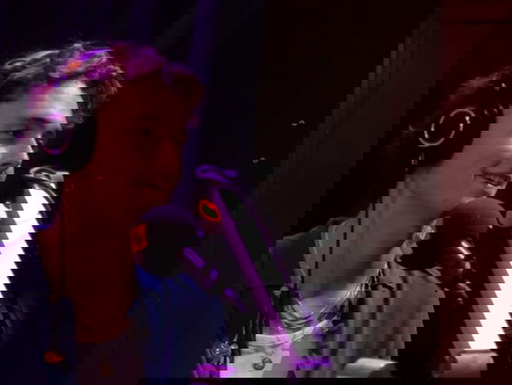 Adriaan Persons gaat solo: “Nederlandstalig is veel leuker en makkelijker voor mij”