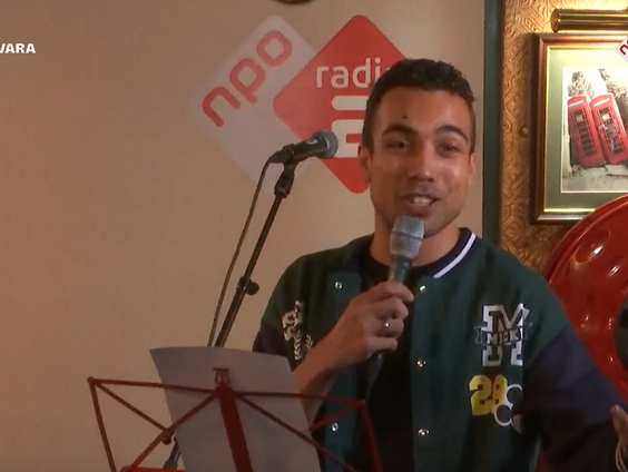 Het Spijkerlied van 10 december met Aron Elstak